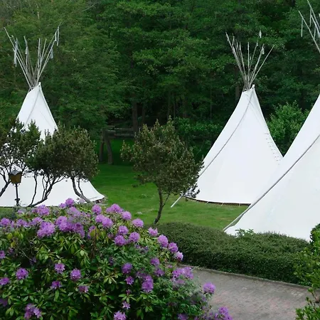 Luxury tent Eponada - Ubernachten Im Tipi *