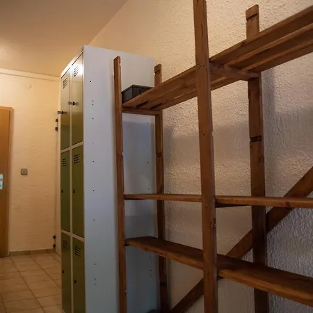 Οργανωμένο κάμπινγκ Eponada - Ubernachten Im Tipi Weisel