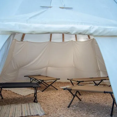 Eponada - Ubernachten Im Tipi Weisel